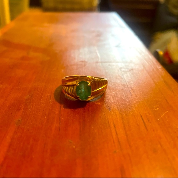 14kt gold emerald ring.
